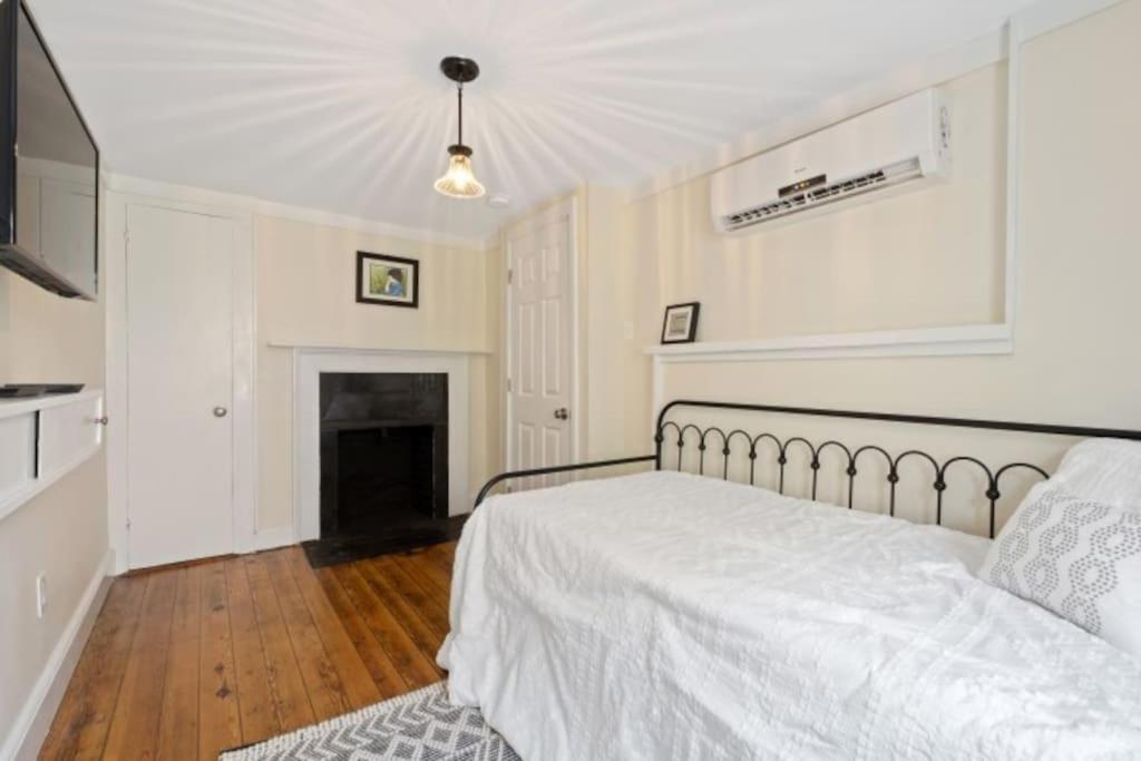Holiday home Historic With Free Parking In Quiet, Convenient Philadelphia