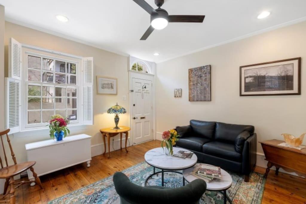 Holiday home Historic With Free Parking In Quiet, Convenient